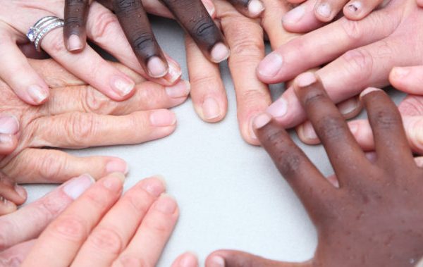 L’association Manou Partages recherche des grands-parents de coeur à Vertou