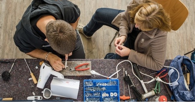 Repair café / barakadons